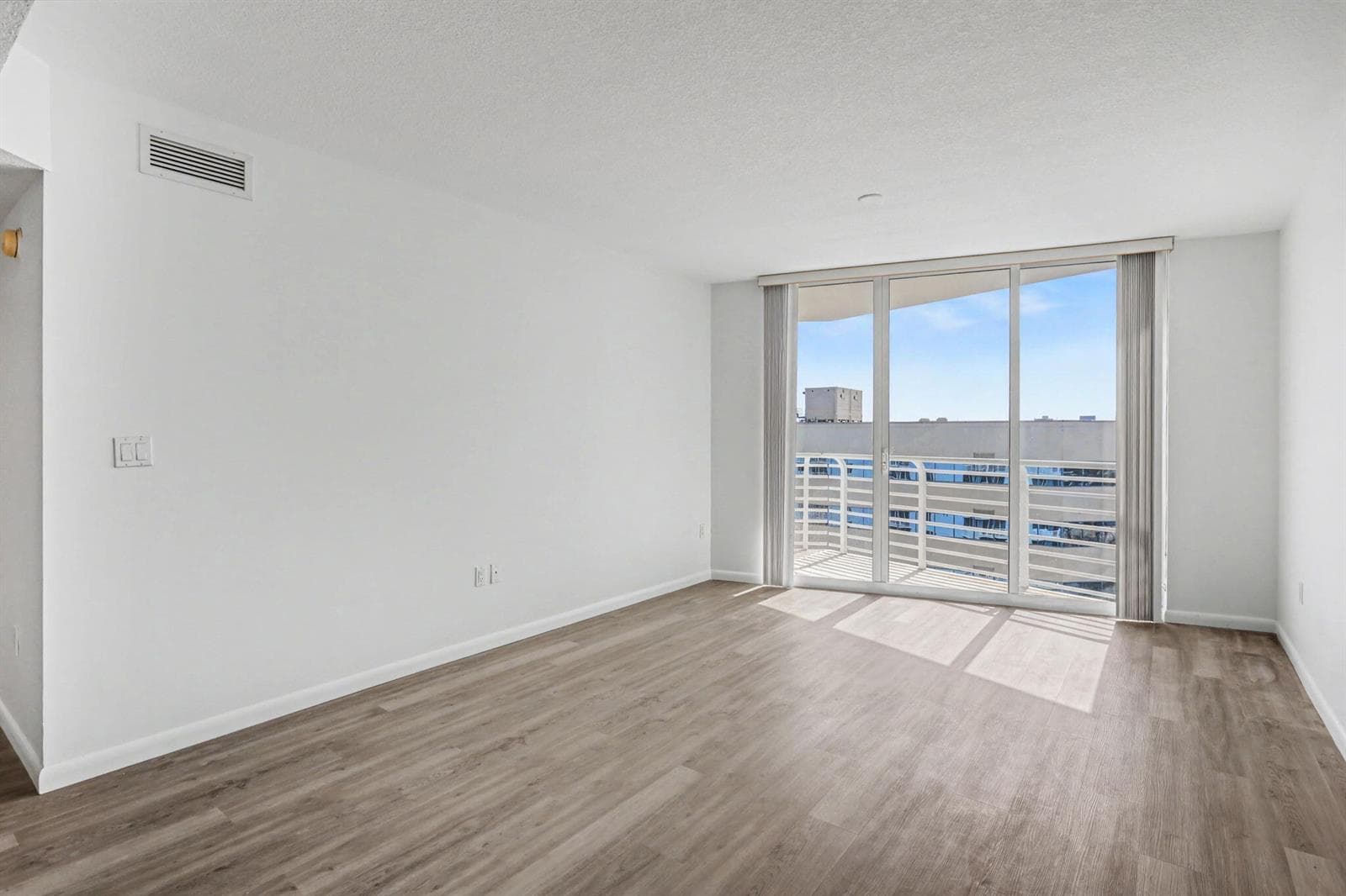 1551 N Flagler Drive 1514 photo 12