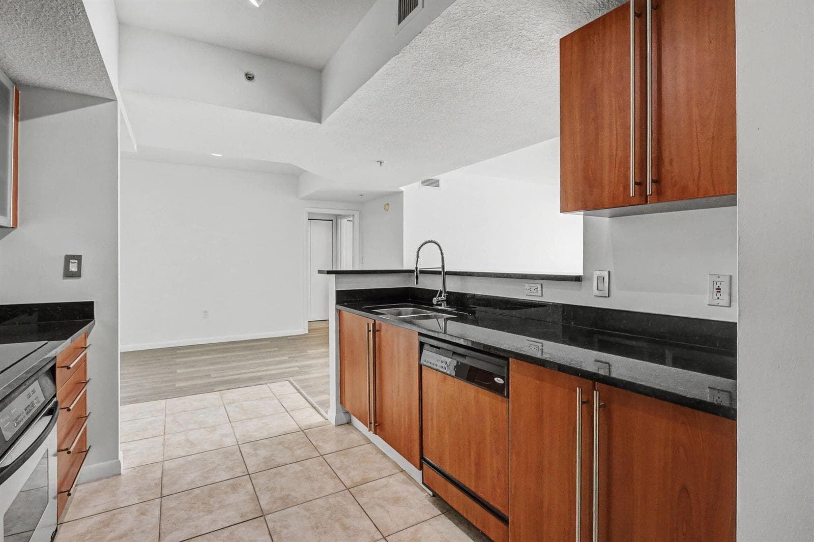 1551 N Flagler Drive 1514 photo 7