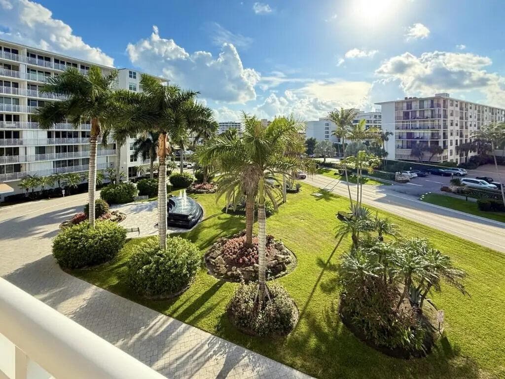 3546 S Ocean Boulevard 519 photo 2