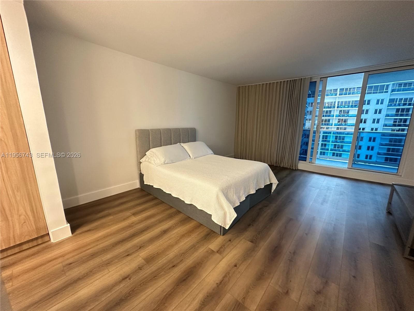 2301 Collins Ave 1421 photo 13