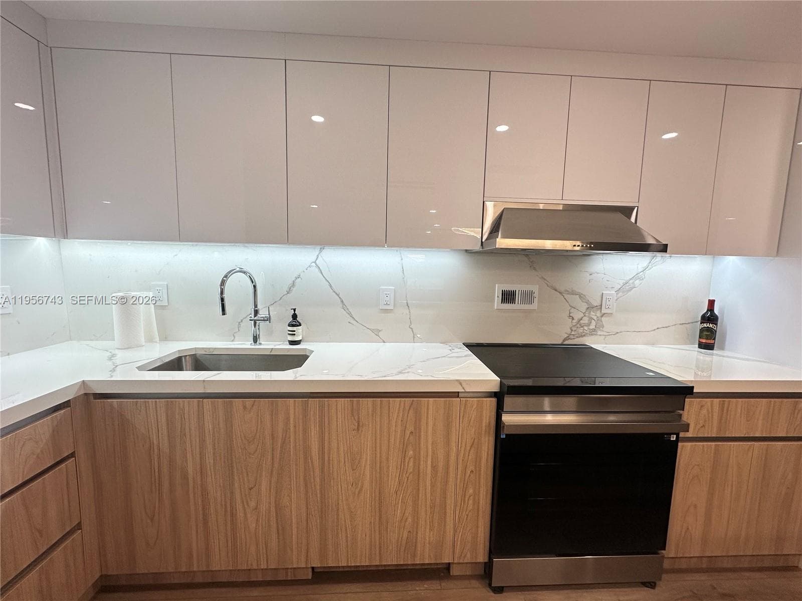 2301 Collins Ave 1421 photo 11