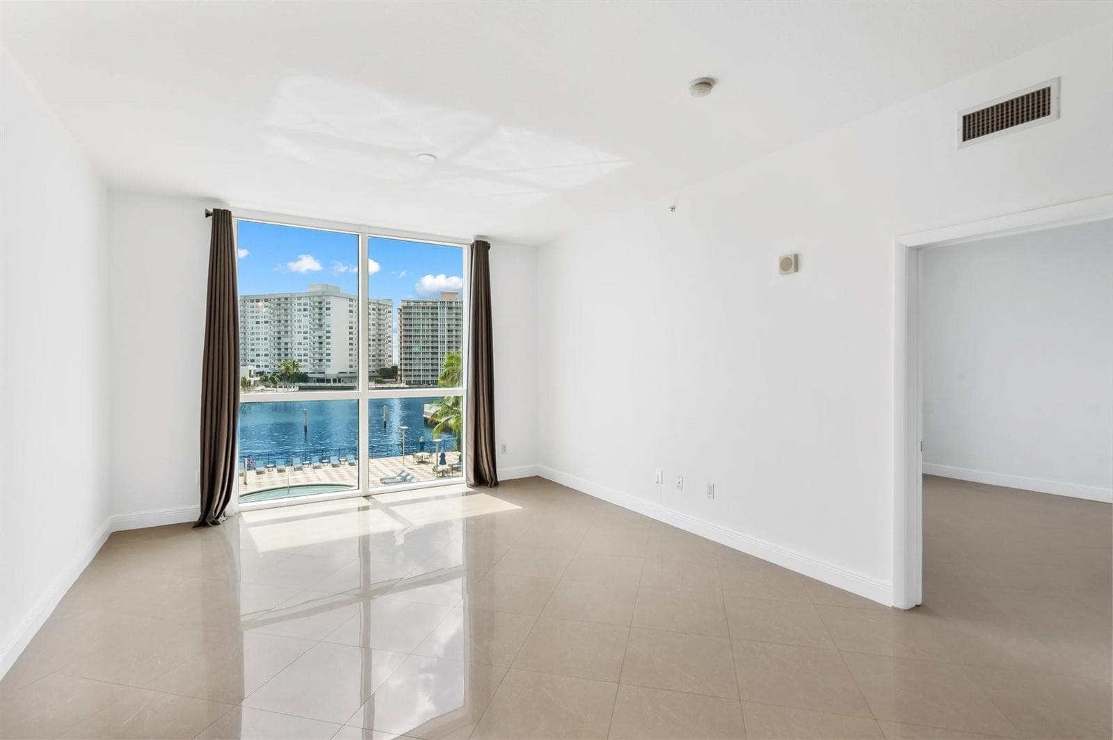 1945 S Ocean Drive 307 photo 10