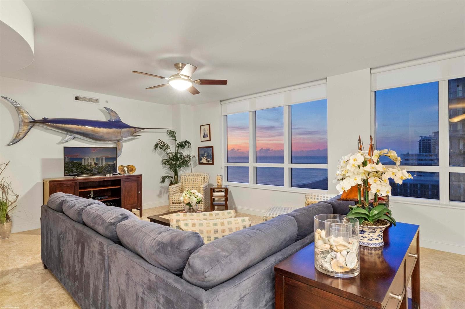 3800 N Ocean Drive 1450 photo 3