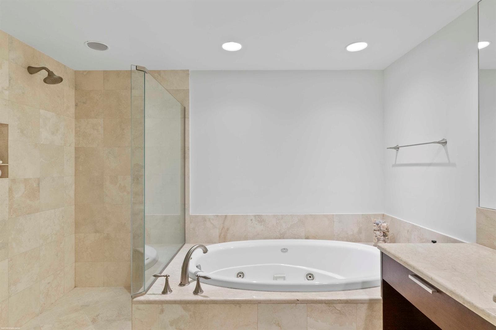3800 N Ocean Drive 1450 photo 18