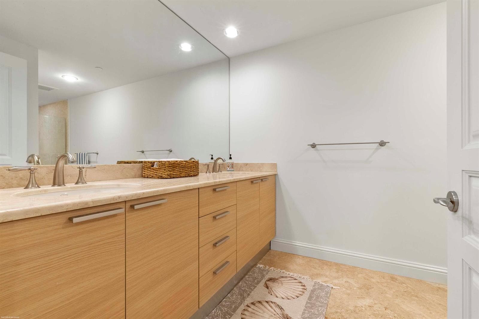 3800 N Ocean Drive 1450 photo 25