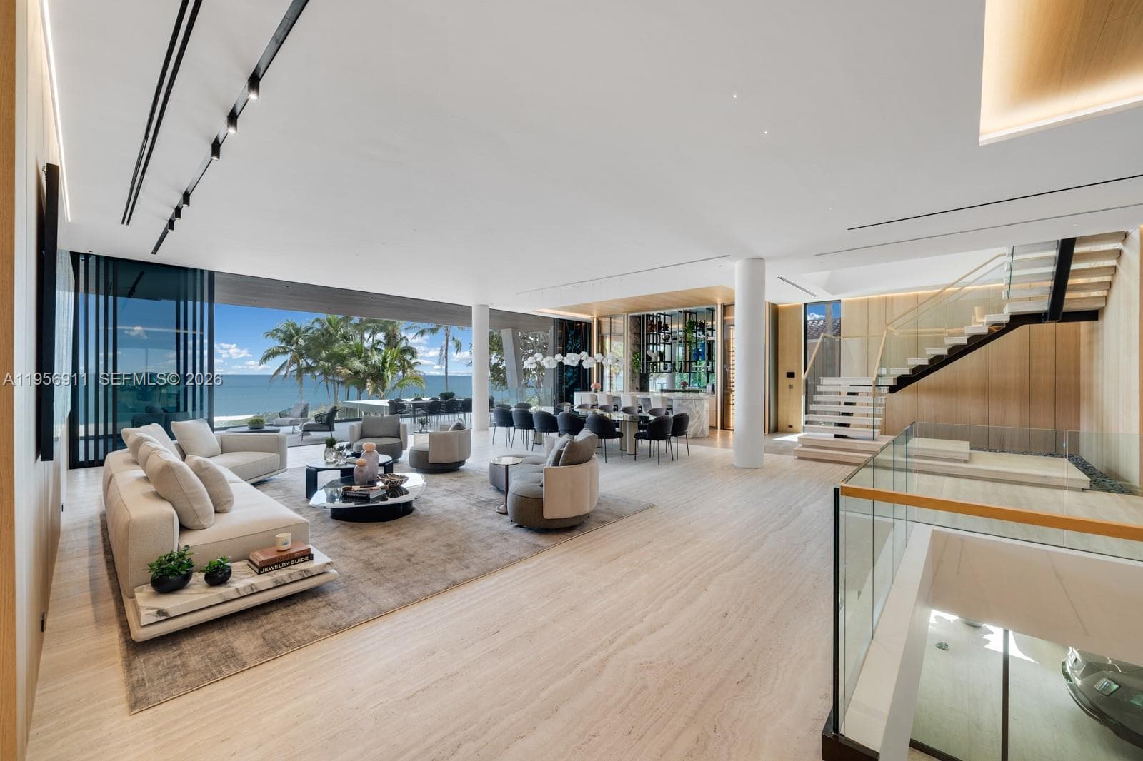 255 Ocean Blvd photo 4