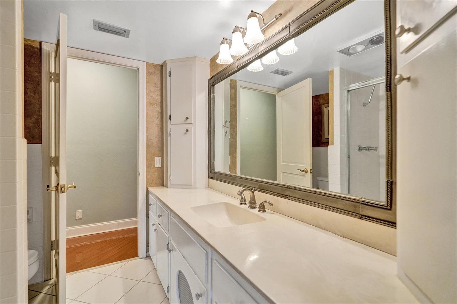 3000 NE 48th Street 206 photo 20