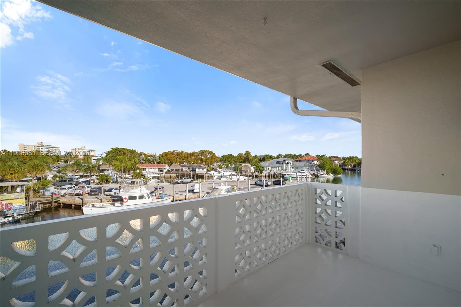 13105 Ixora Ct 302 photo 22