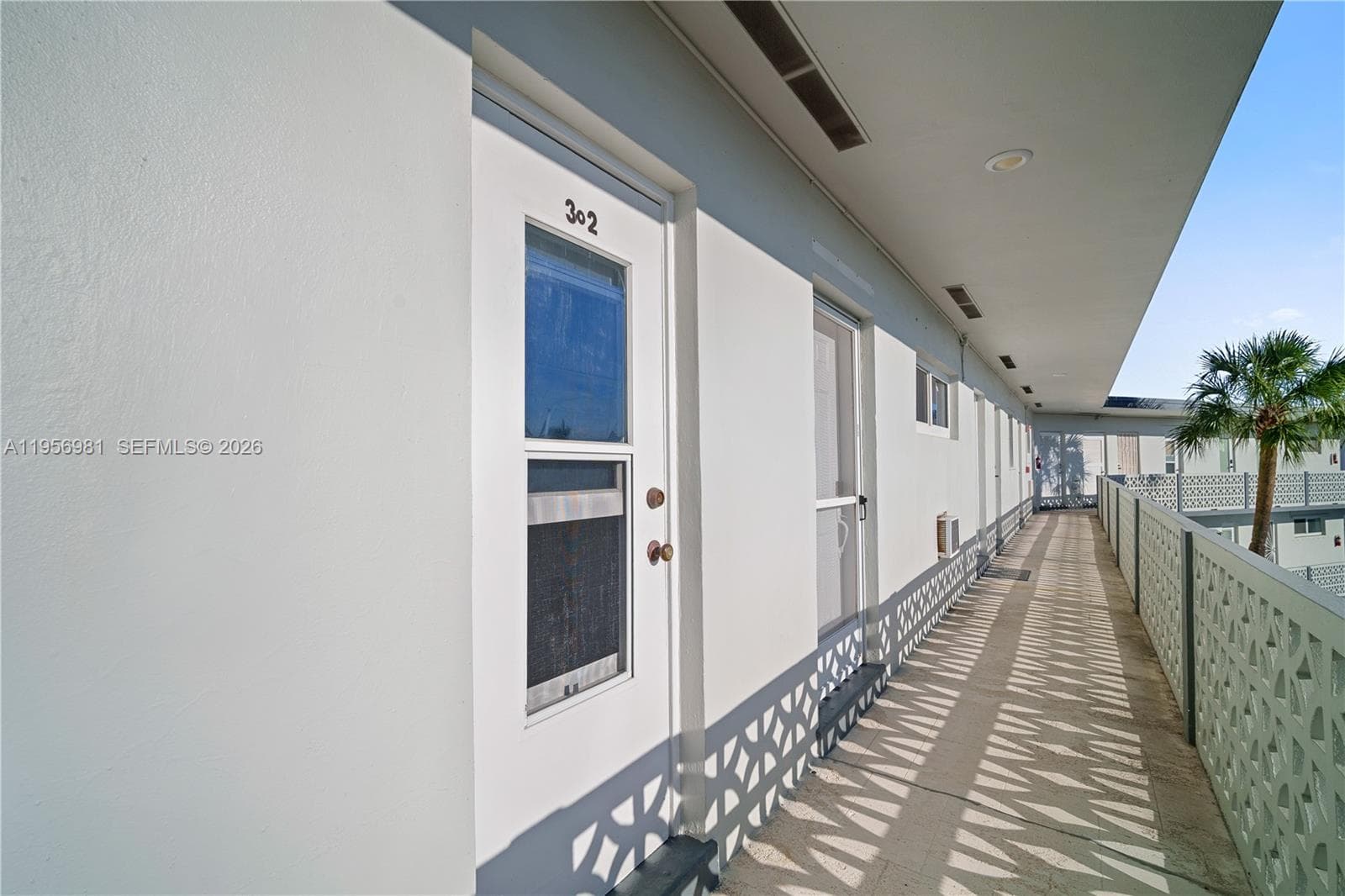 13105 Ixora Ct 302 photo 4