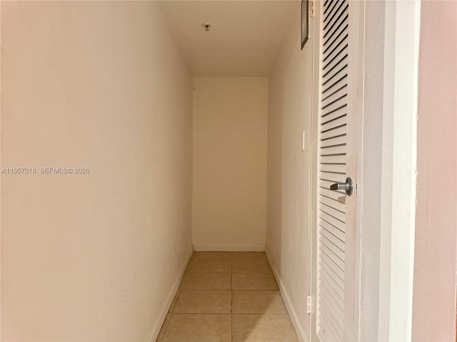 3000 S OCEAN DR 1006 photo 12