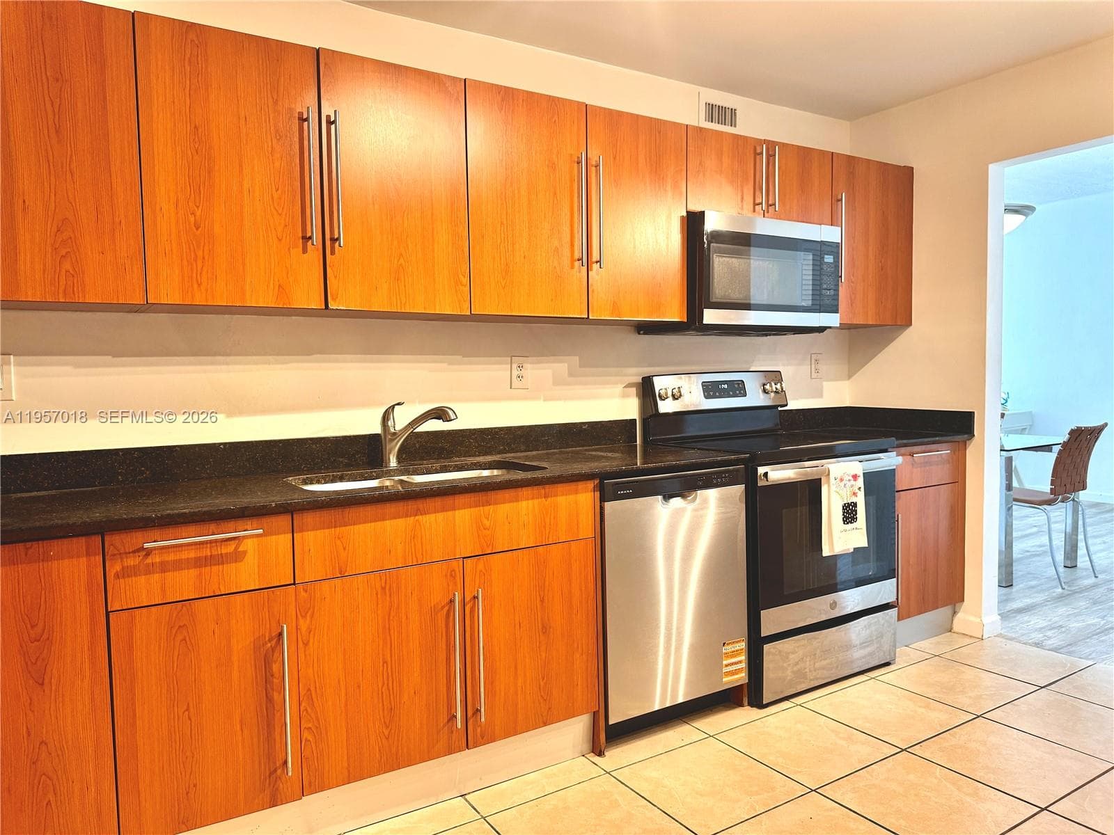 3000 S OCEAN DR 1006 photo 10