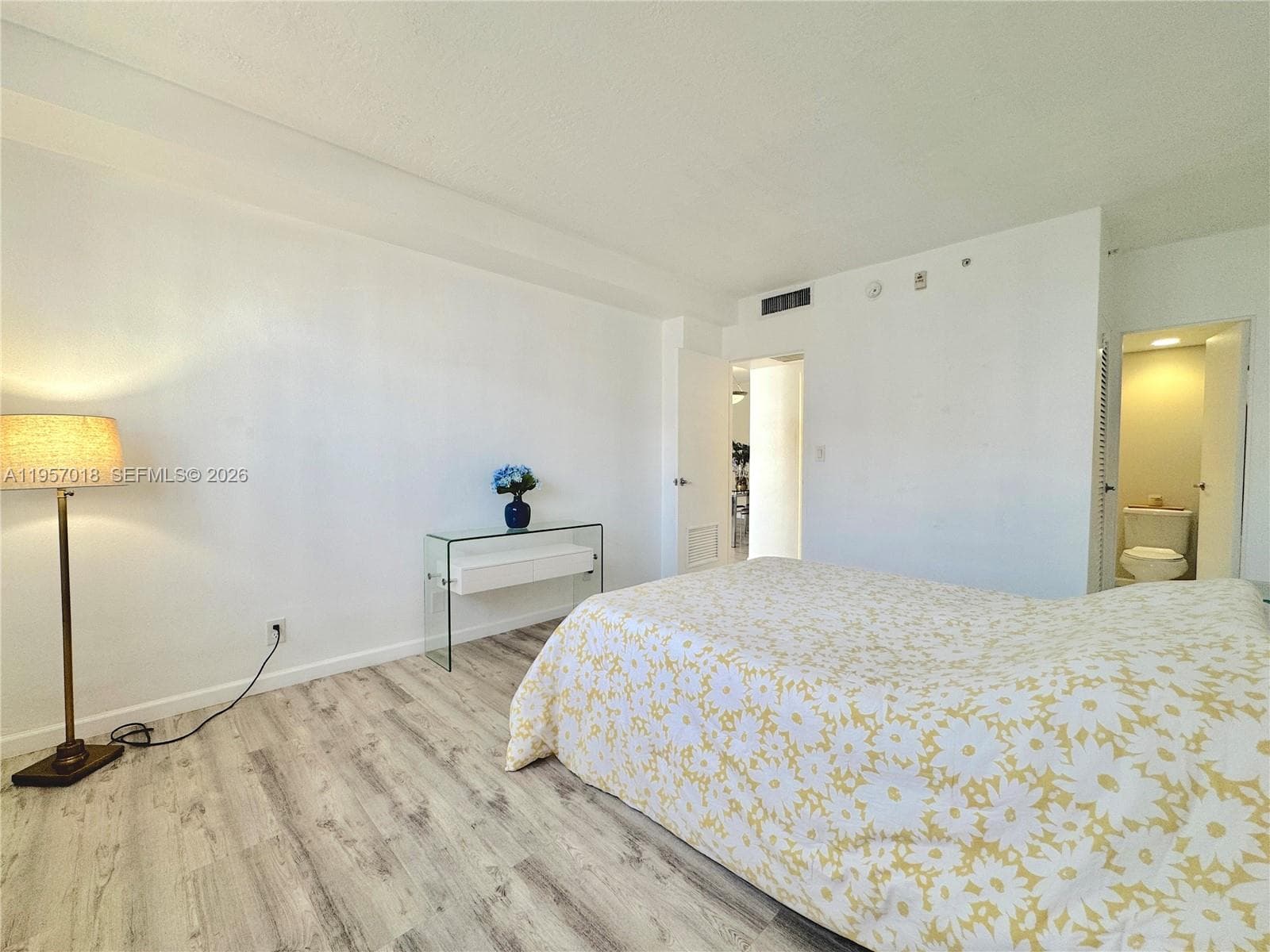 3000 S OCEAN DR 1006 photo 15