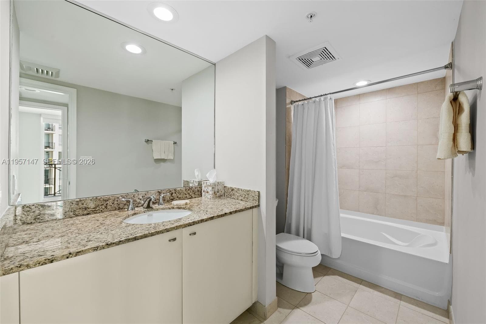 600 W Las Olas Blvd 1605S photo 13