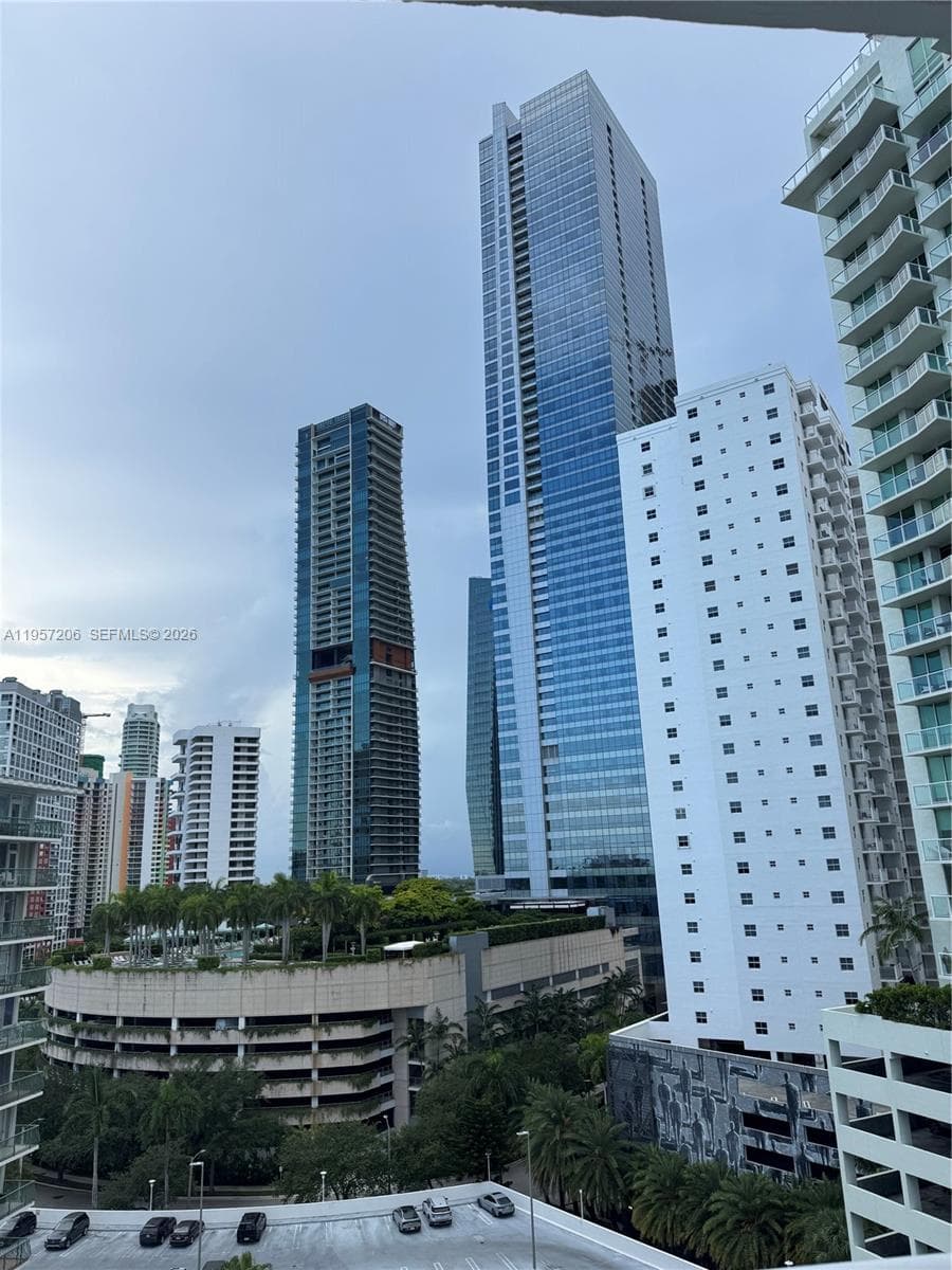 1402 Brickell Bay Dr 1103 photo 6