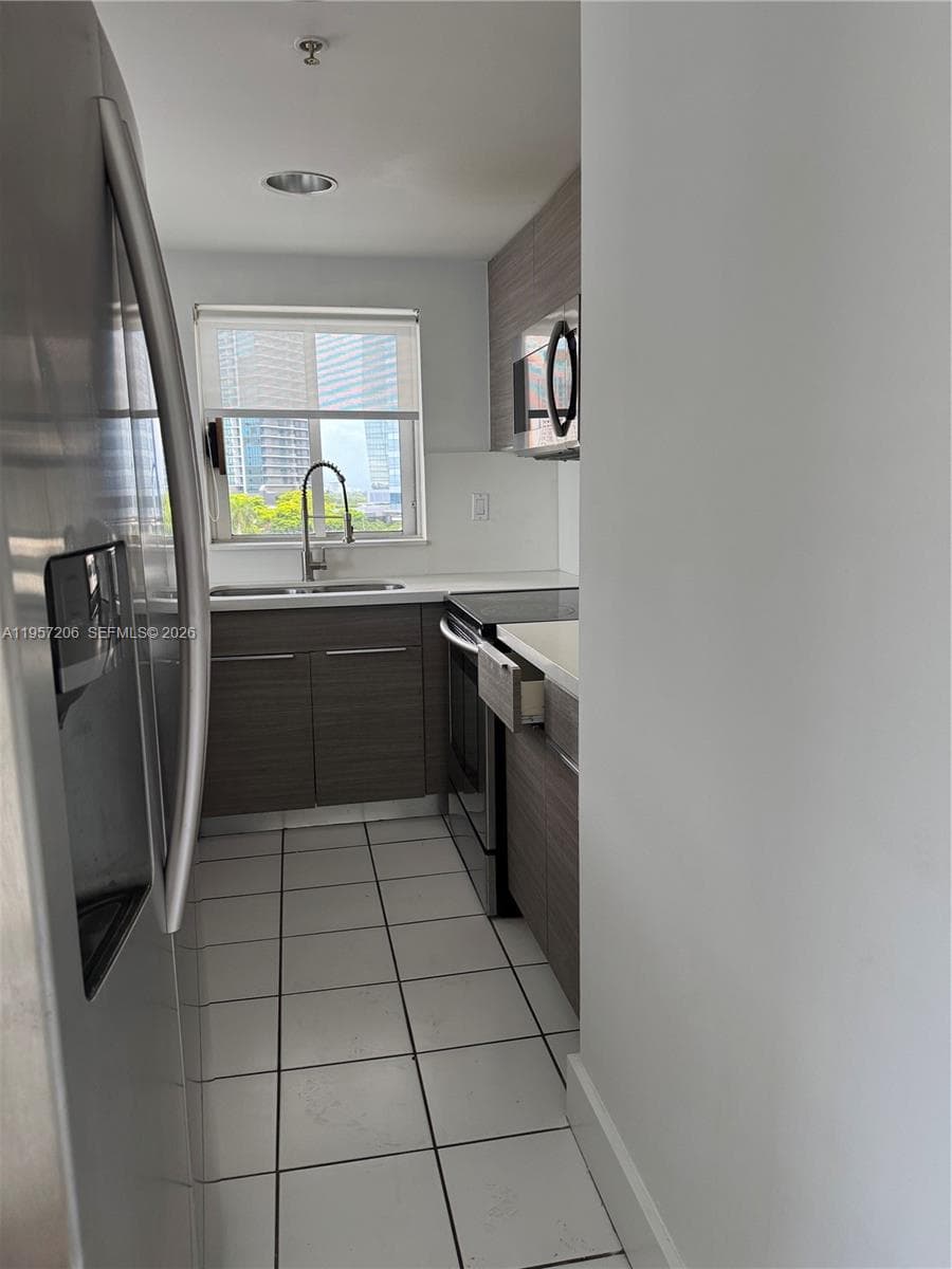 1402 Brickell Bay Dr 1103 photo 11