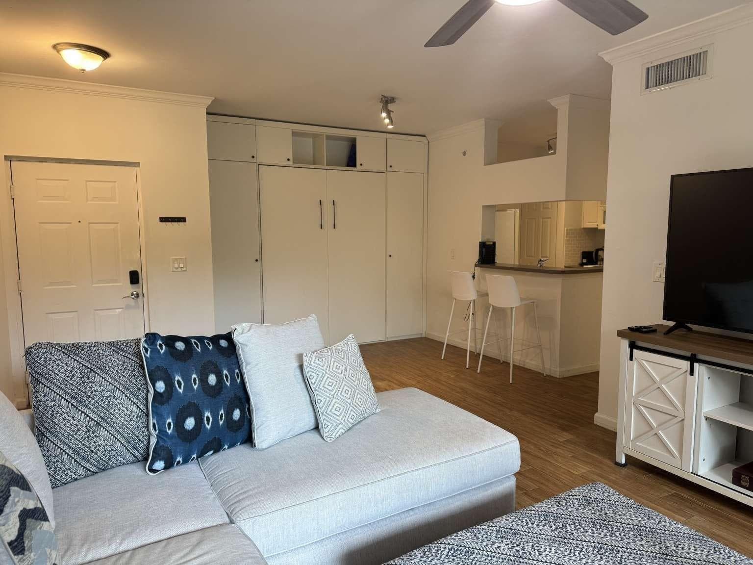 17125 N Bay Road 3102 photo 1