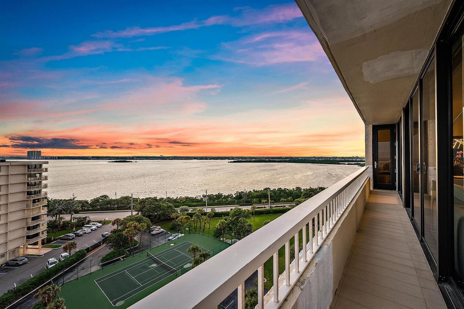 5510 N Ocean Drive 11b photo 9