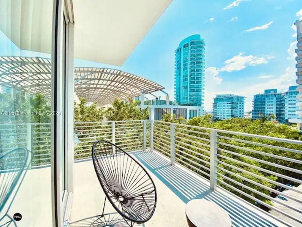 6080 Collins Avenue PH09 photo 6