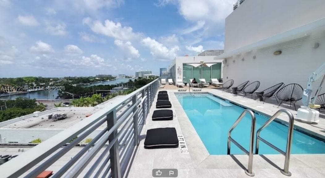 6080 Collins Avenue PH09 photo 4