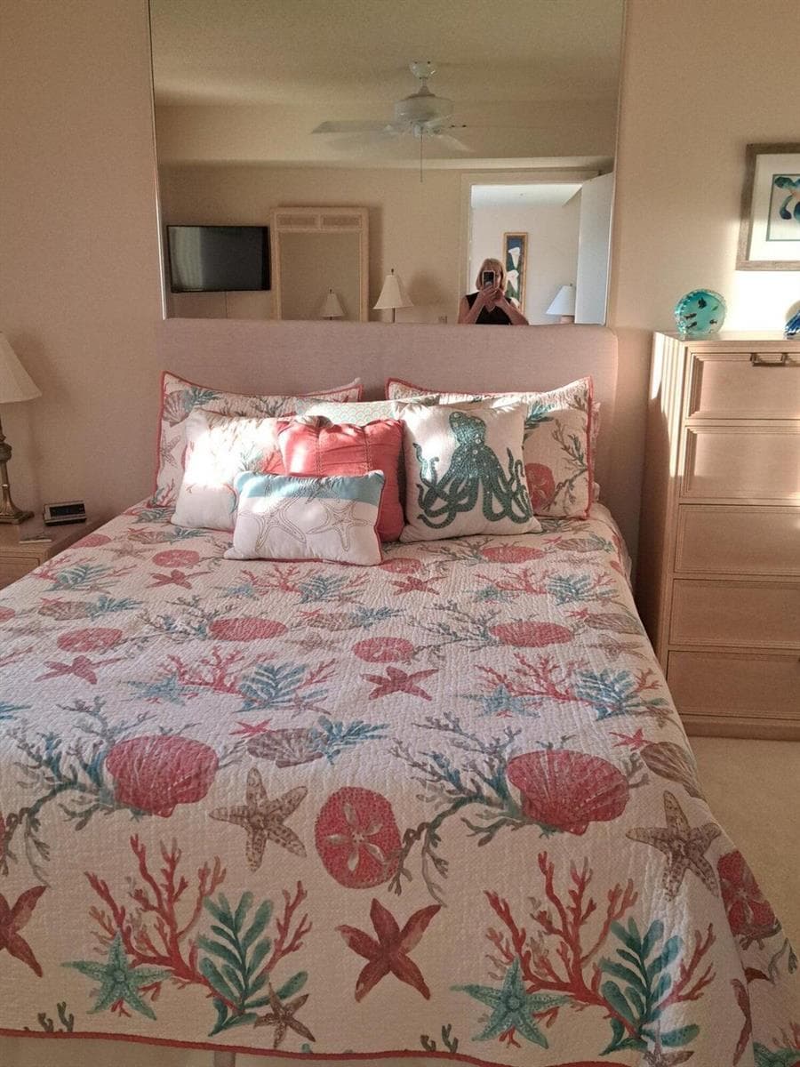 1301 Seafarer Circle 402 photo 7