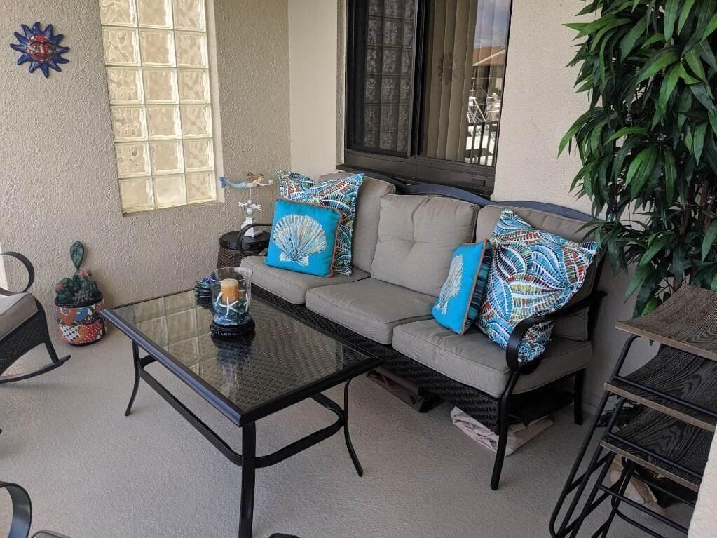 1301 Seafarer Circle 402 photo 3