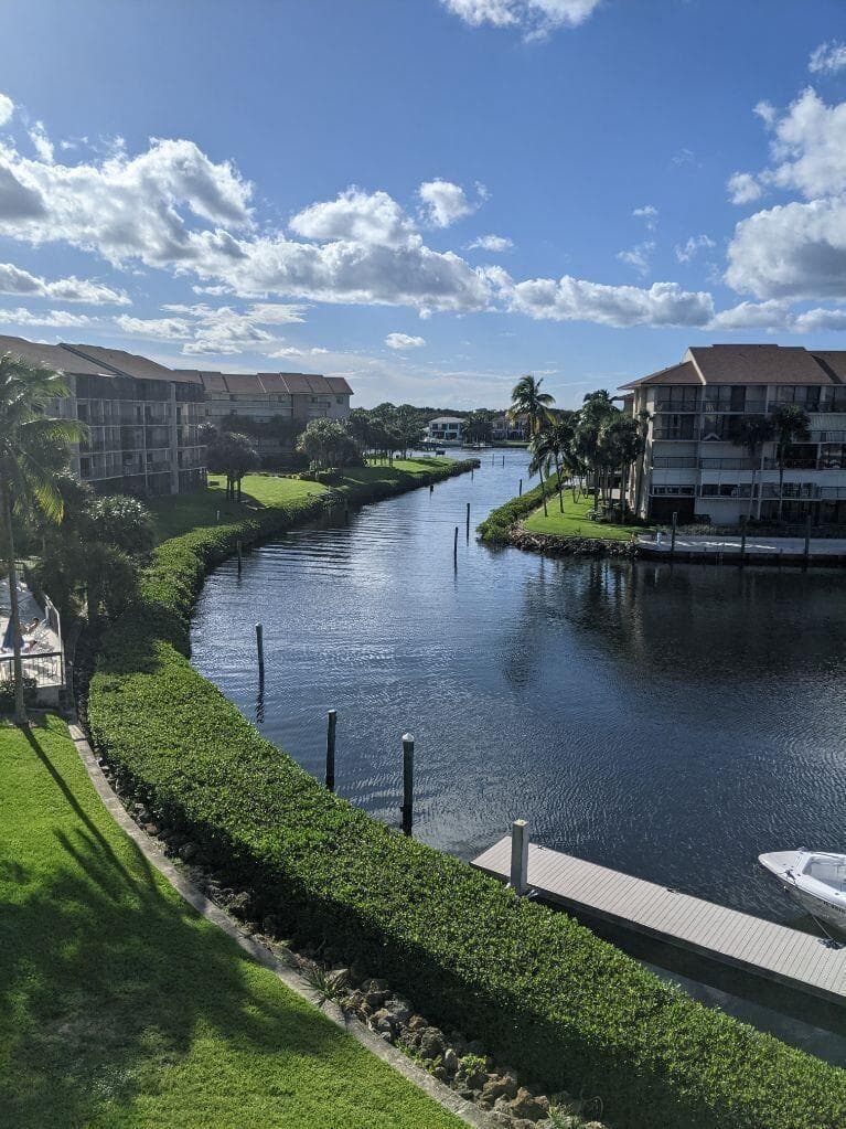 1301 Seafarer Circle 402 photo 1