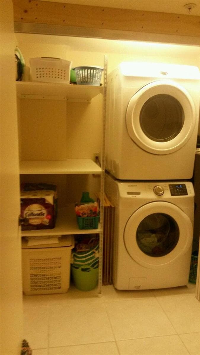 1301 Seafarer Circle 402 photo 10
