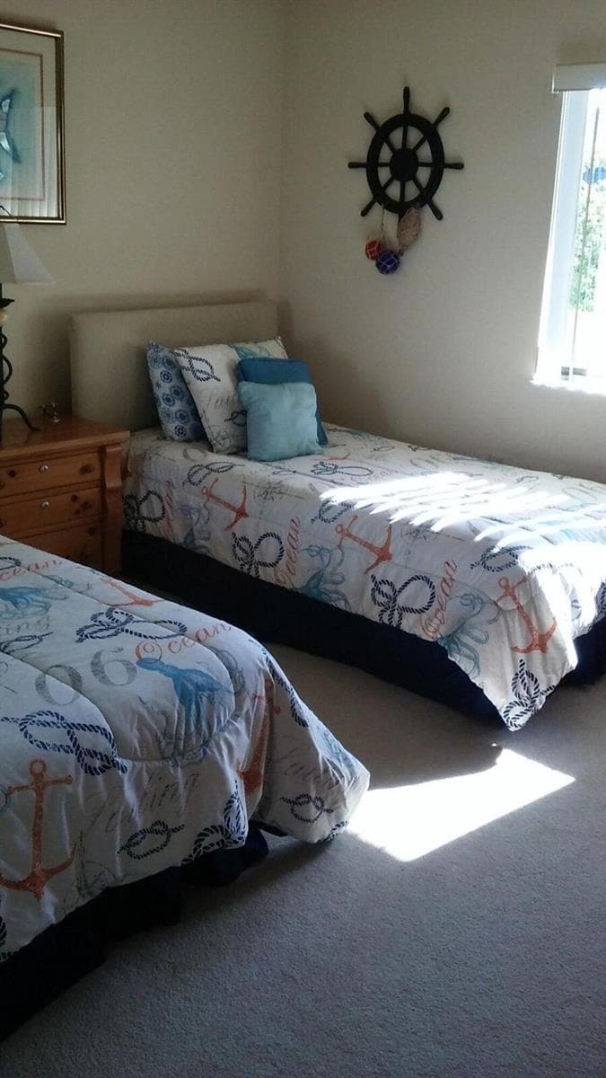 1301 Seafarer Circle 402 photo 8