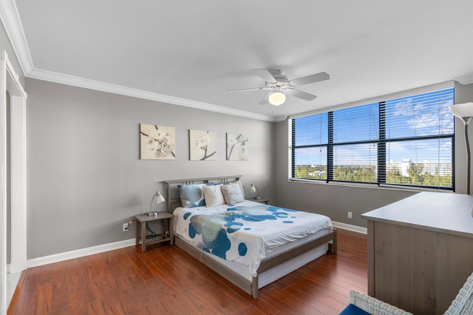 1401 N Riverside Drive 1007 photo 13