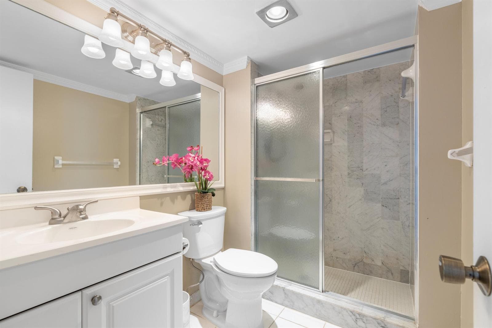 1401 N Riverside Drive 1007 photo 17
