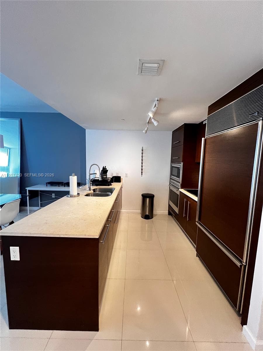 475 Brickell Ave 4511 photo 17