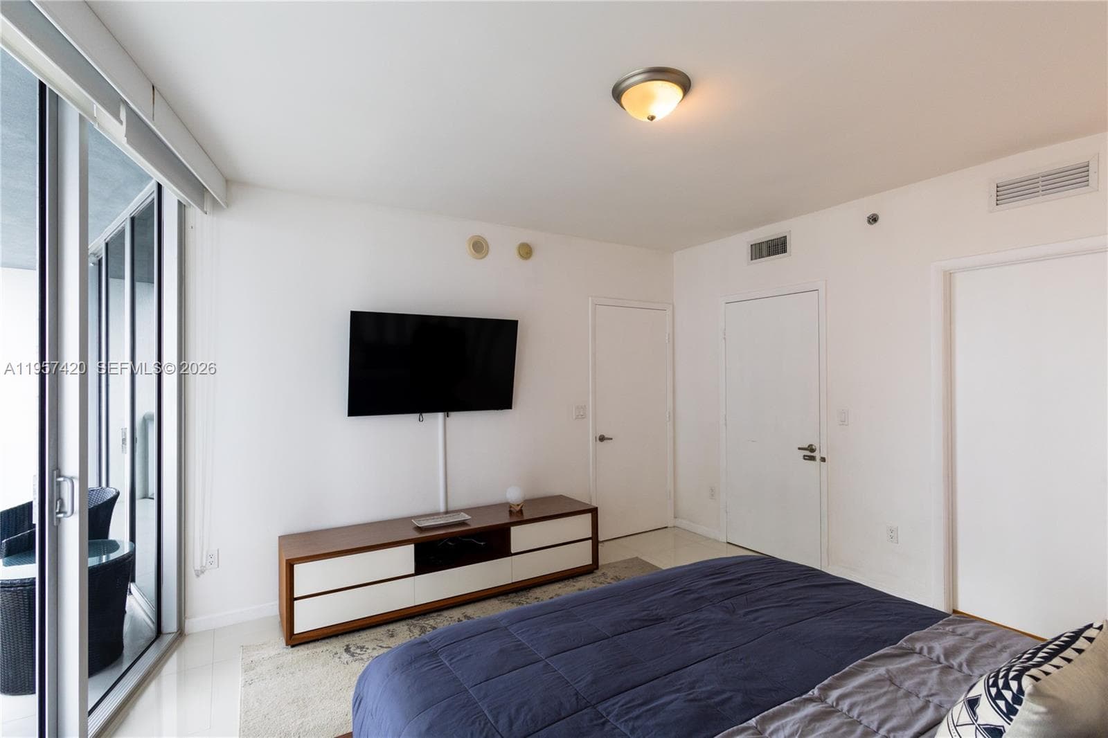 475 Brickell Ave 4511 photo 22