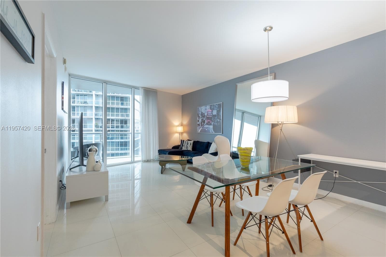 475 Brickell Ave 4511 photo 1