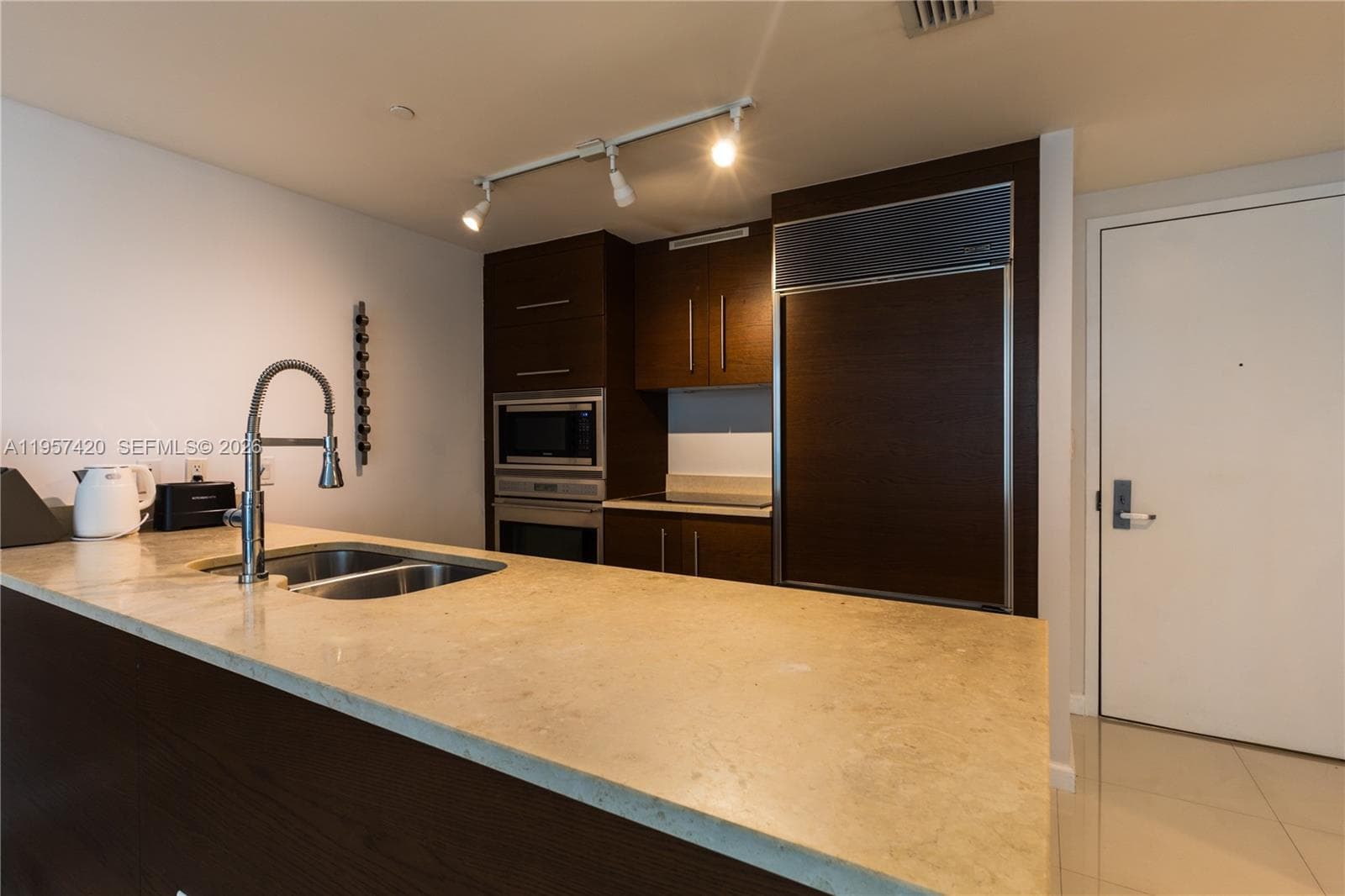 475 Brickell Ave 4511 photo 14