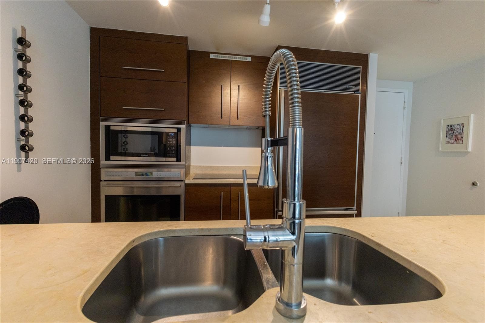 475 Brickell Ave 4511 photo 11