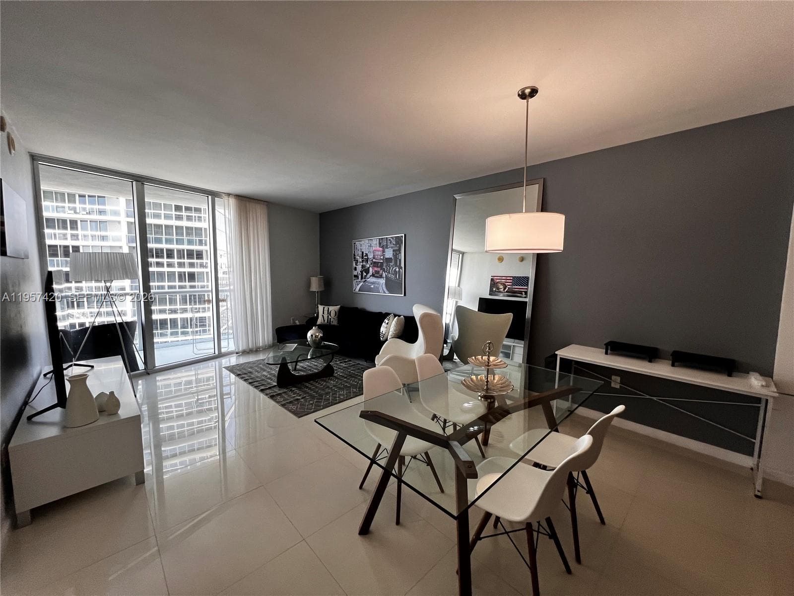 475 Brickell Ave 4511 photo 4