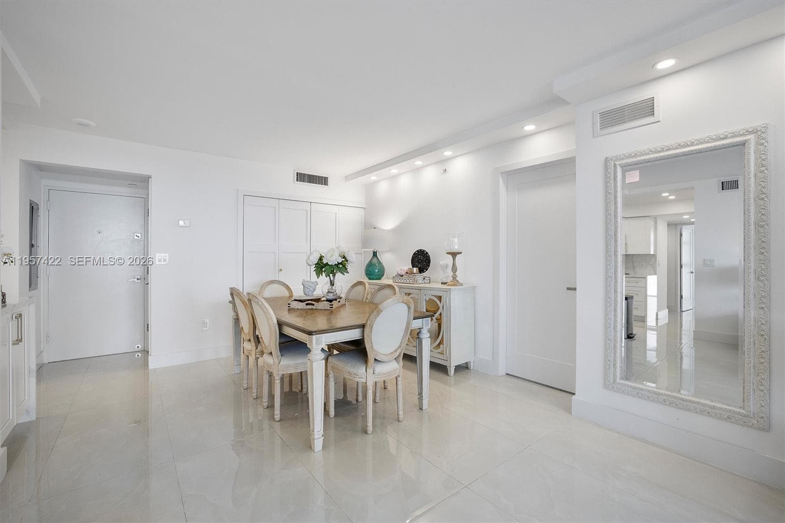 20515 E Country Club Dr 1747 photo 12