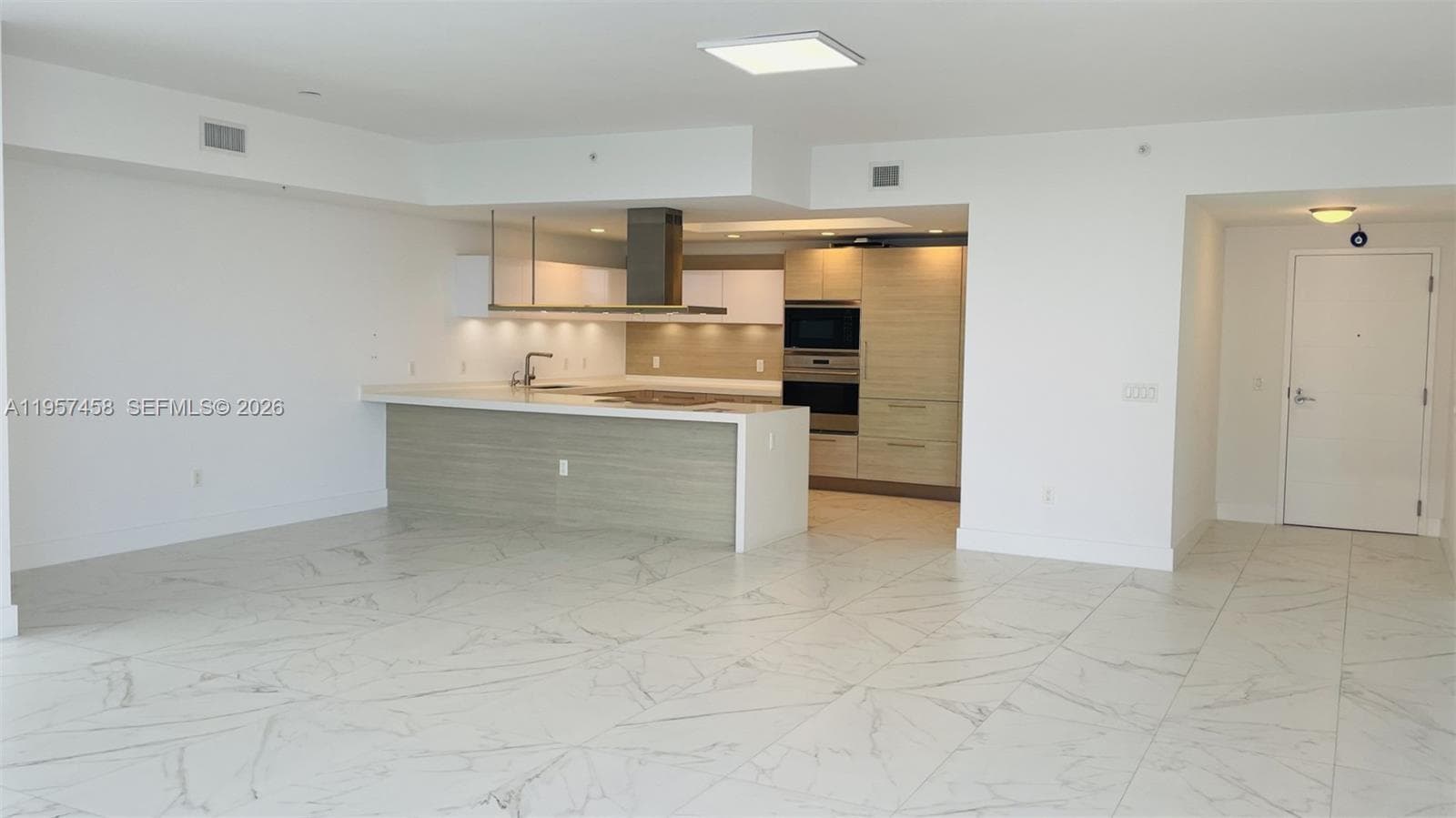 17301 Biscayne Blvd 1907 photo 9