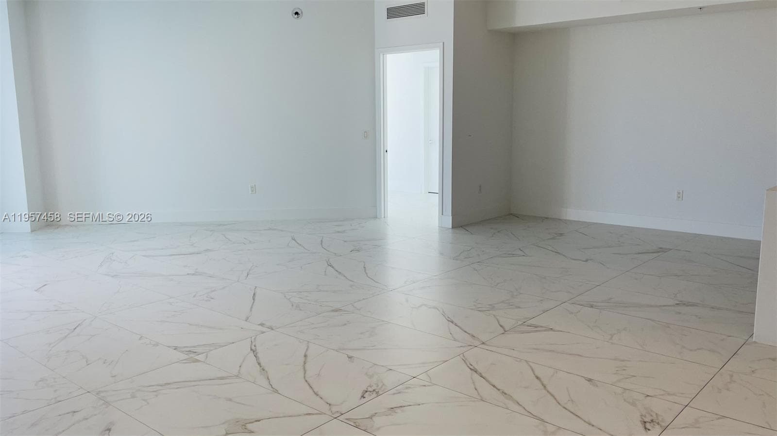 17301 Biscayne Blvd 1907 photo 10