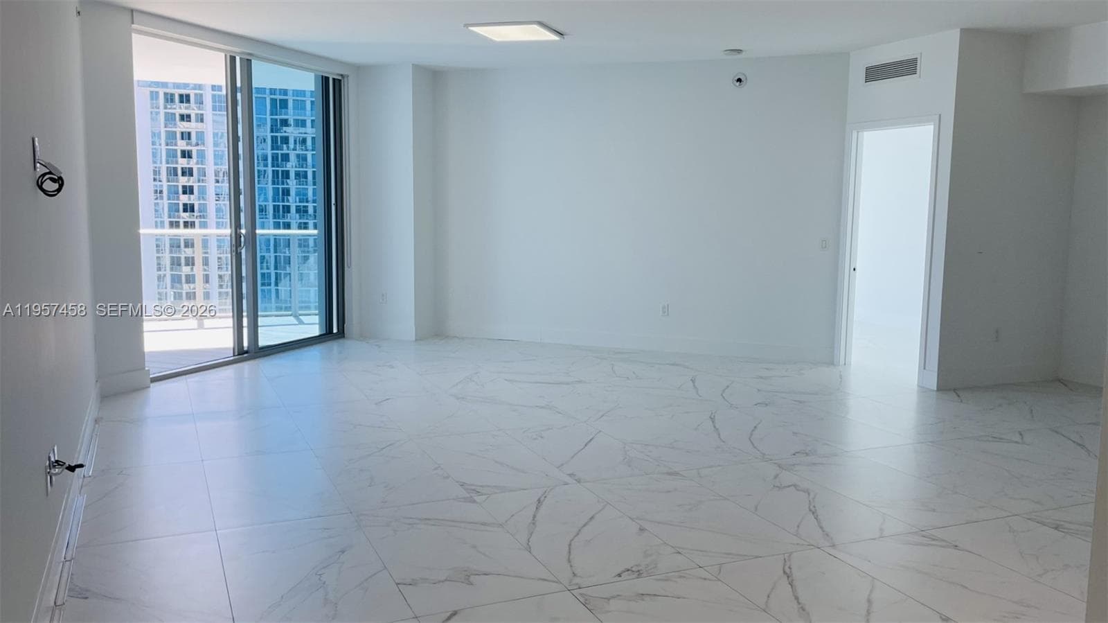 17301 Biscayne Blvd 1907 photo 11