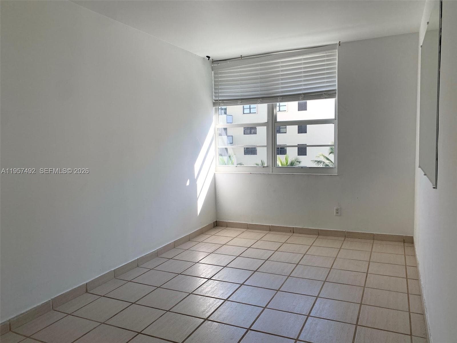 100 Lincoln Rd 732 photo 12