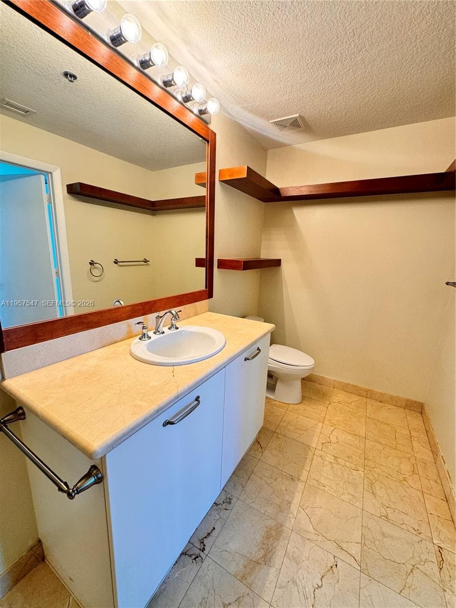 6515 Collins Ave 905 photo 17