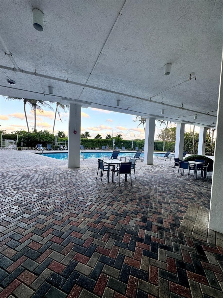 6515 Collins Ave 905 photo 18