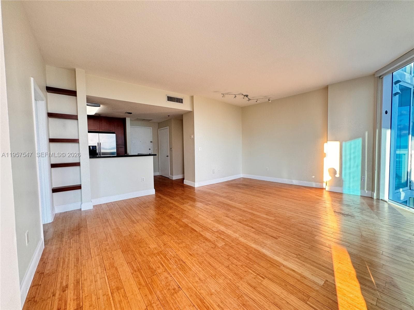 6515 Collins Ave 905 photo 11