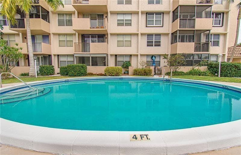 777 S Federal Highway Penthouse 16 photo 24