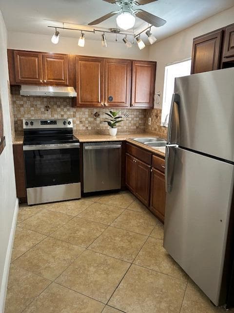 239 Golden River Drive photo 3