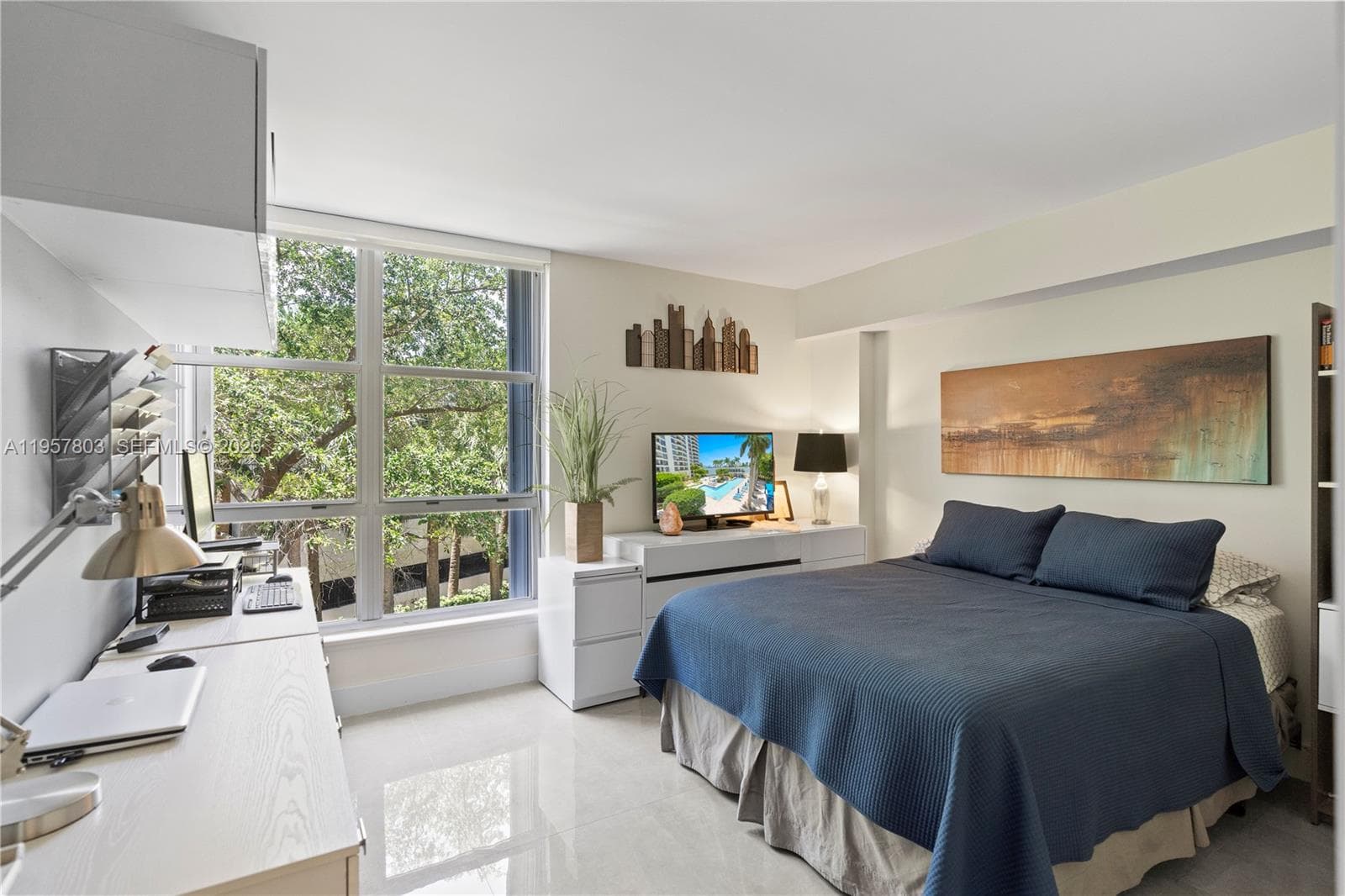 3600 Mystic Pointe Dr 306 photo 18