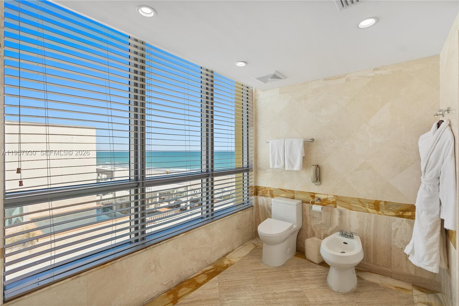 101 Ocean Dr 1003 photo 16