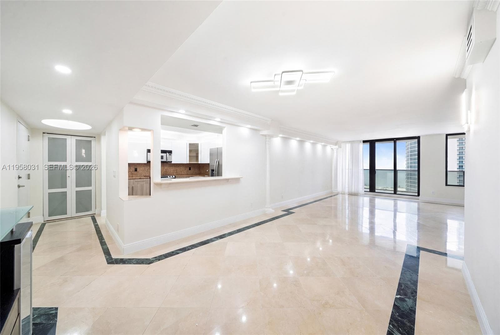2301 S Ocean Dr 2507 photo 2