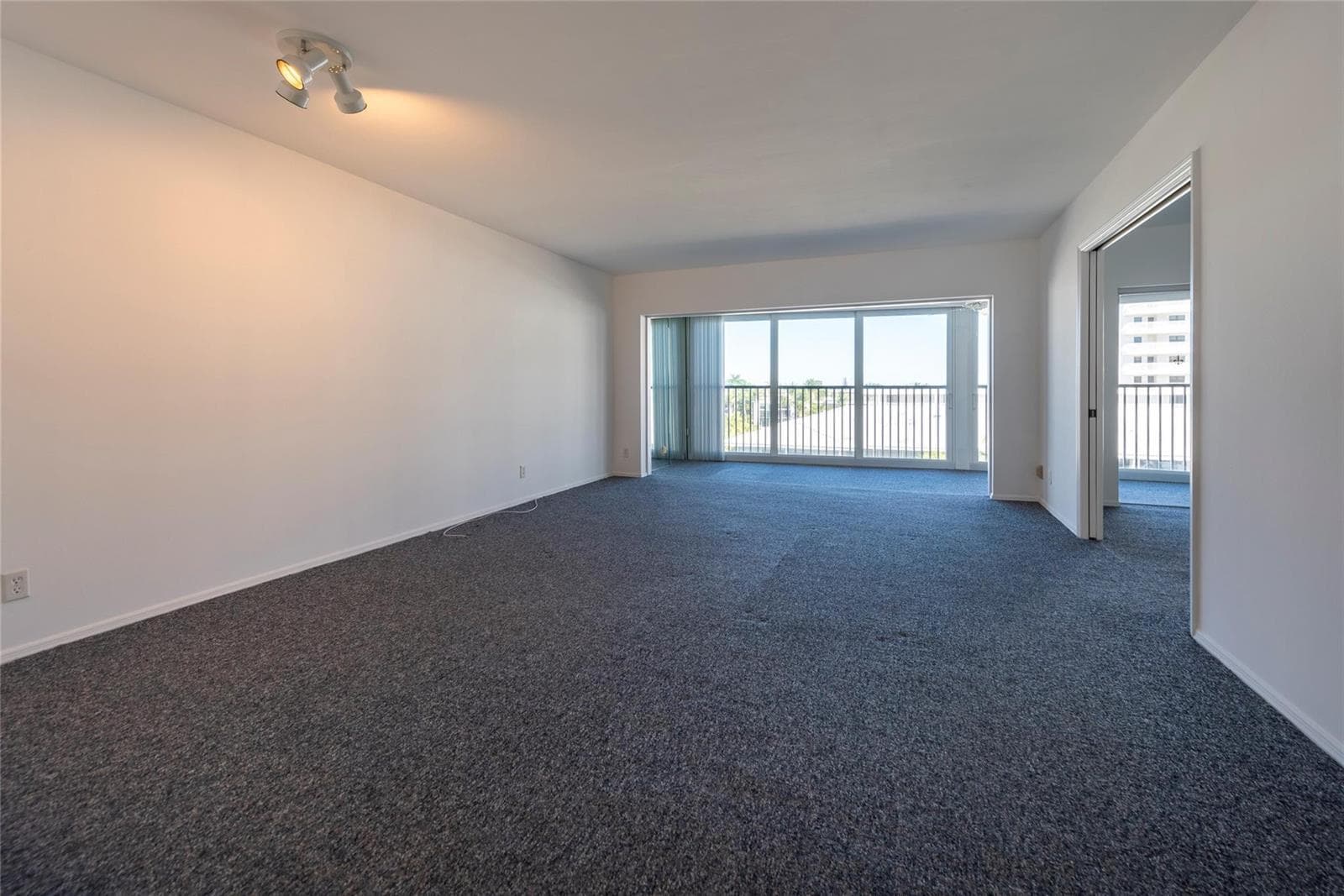 3101 NE 47th Court 504 photo 11